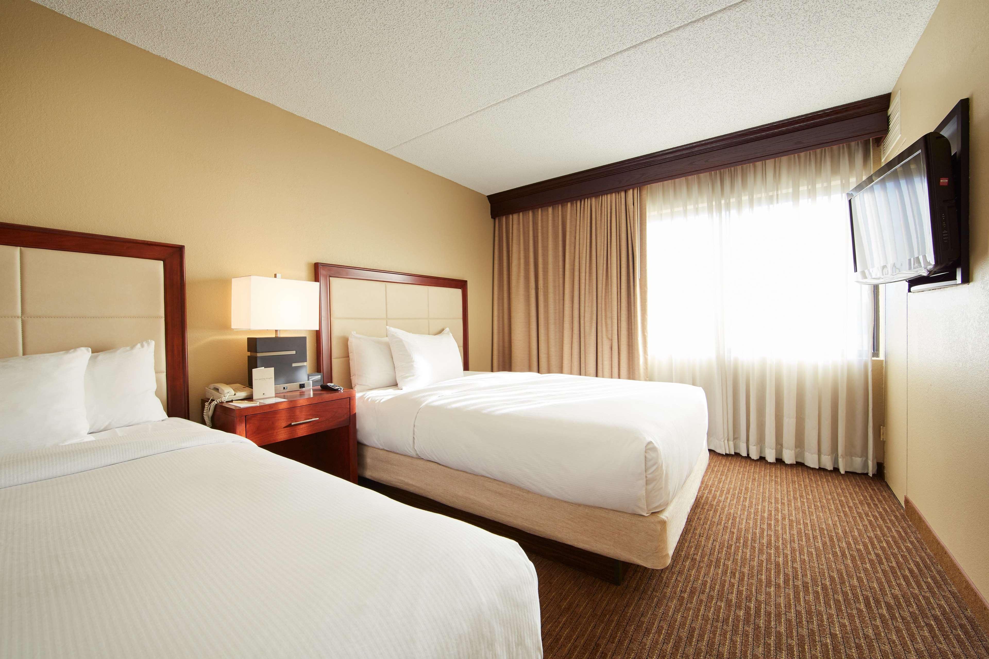 Doubletree Suites By Hilton Hotel Cincinnati - Blue Ash Sharonville Buitenkant foto