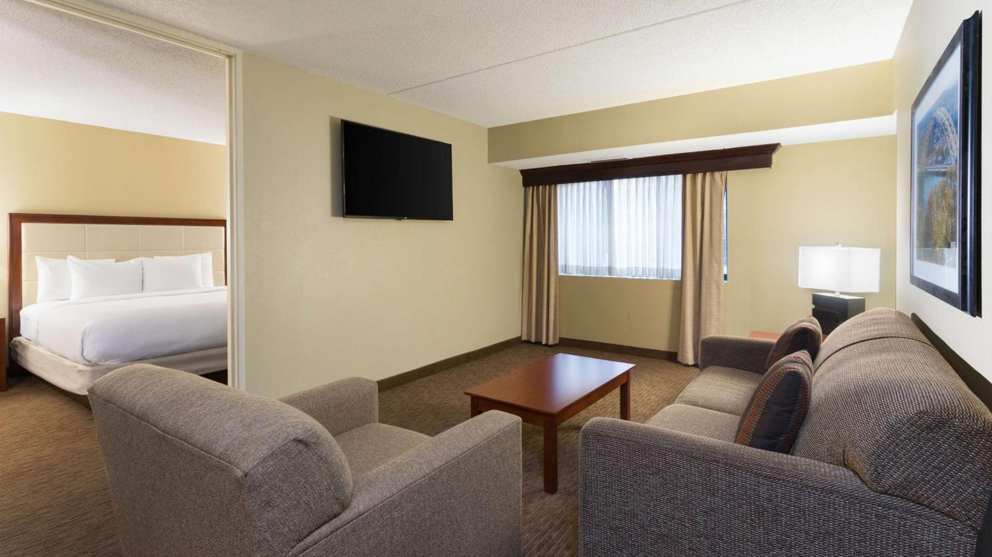 Doubletree Suites By Hilton Hotel Cincinnati - Blue Ash Sharonville Buitenkant foto