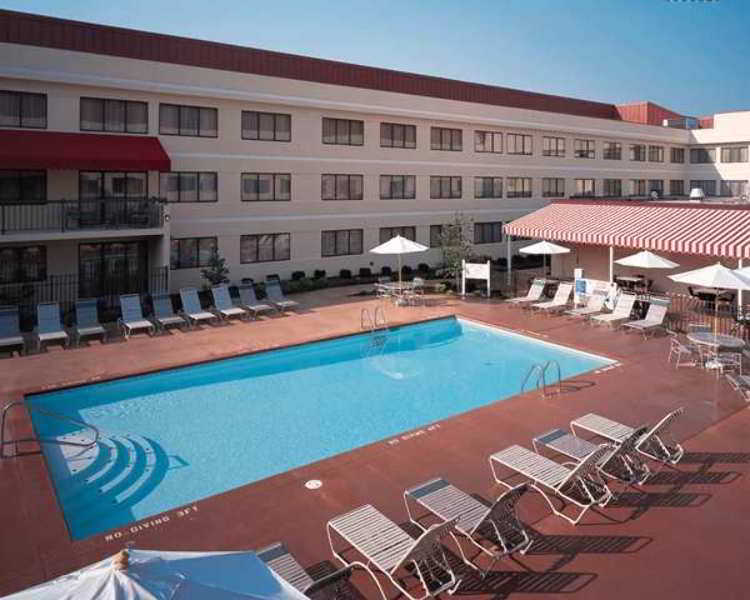 Doubletree Suites By Hilton Hotel Cincinnati - Blue Ash Sharonville Buitenkant foto